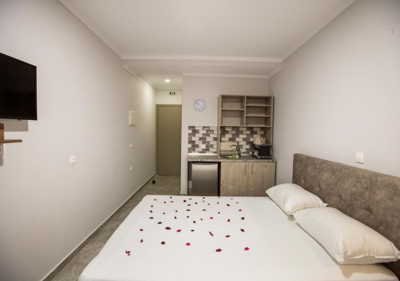 Artemida Suites Hanioti Exterior photo
